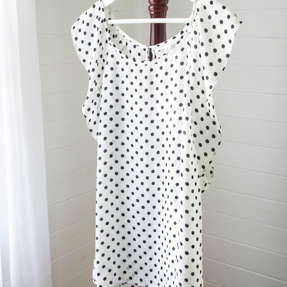 Violet & Claire Flutter Sleeve Polka Dot Blouse